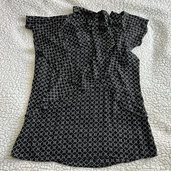 Worthington Black and White Patterned Blouse - Picture 8 of 9